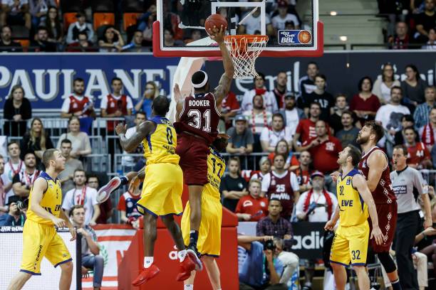 他谦逊而坚 他谦逊而坚